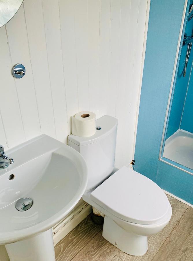 Bunnahabhain 5 - Farm Stay - Stunning Sea And Rural Views Странрар Екстер'єр фото