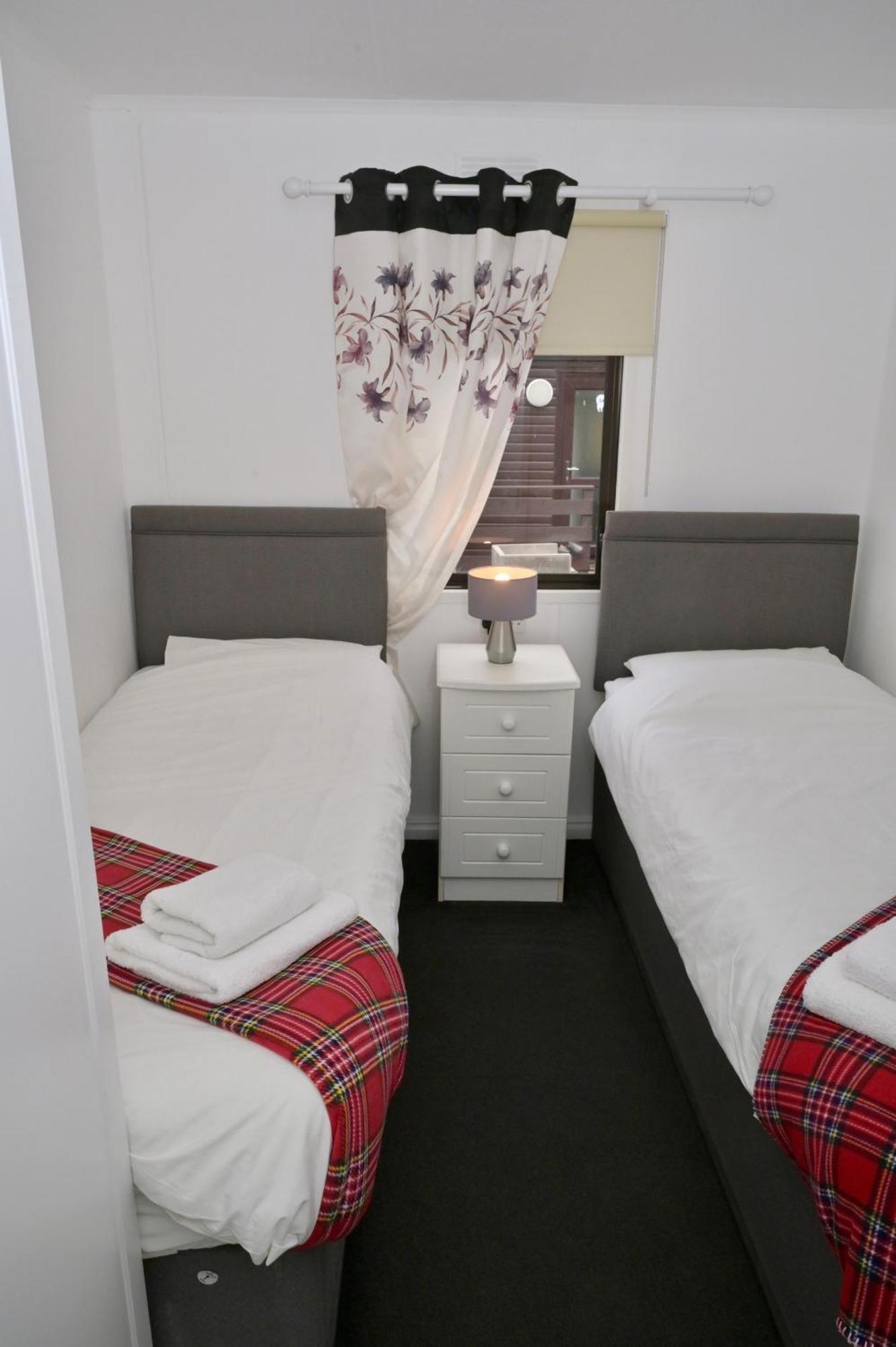 Bunnahabhain 5 - Farm Stay - Stunning Sea And Rural Views Странрар Екстер'єр фото
